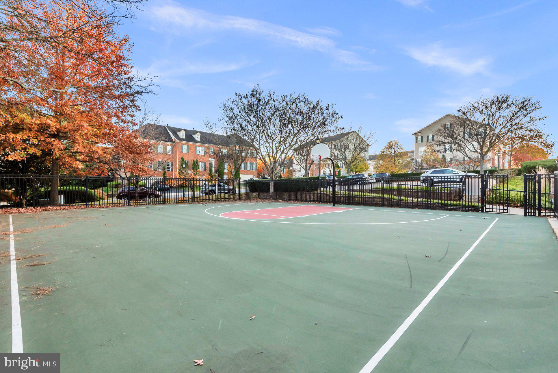 QUINCE ORCHARD PARK - Residential