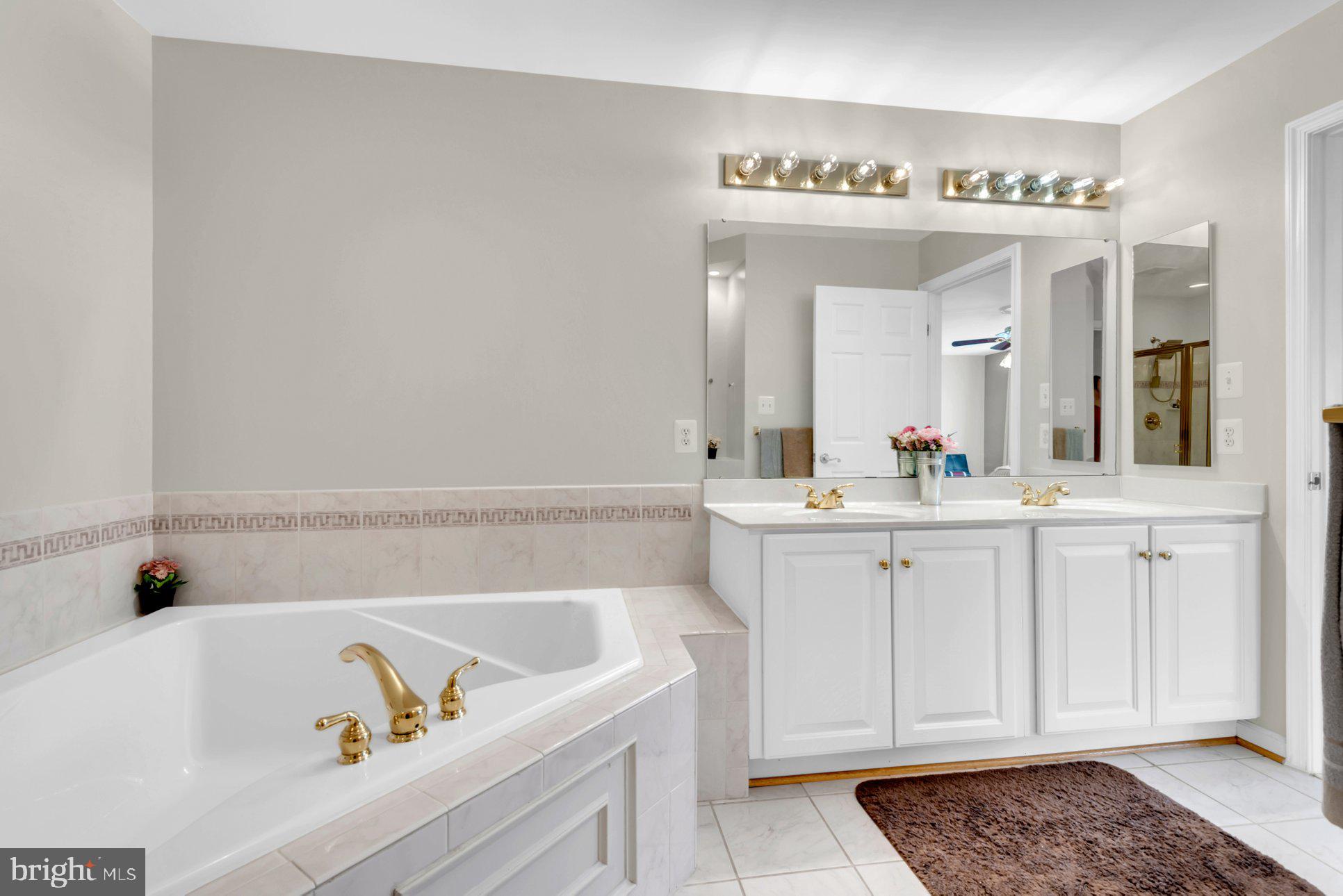 QUINCE ORCHARD PARK - Residential