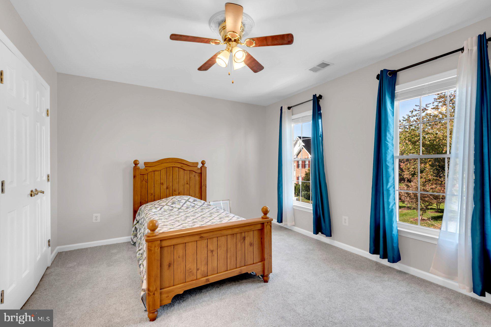 QUINCE ORCHARD PARK - Residential