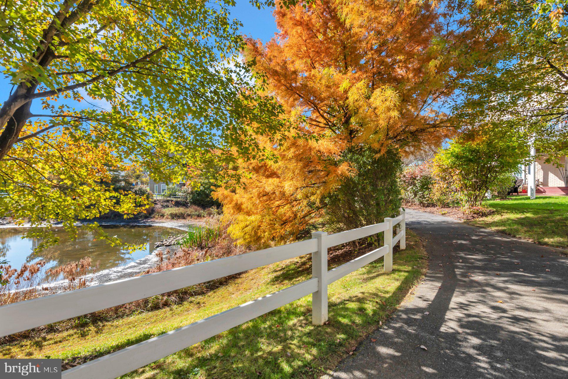 QUINCE ORCHARD PARK - Residential