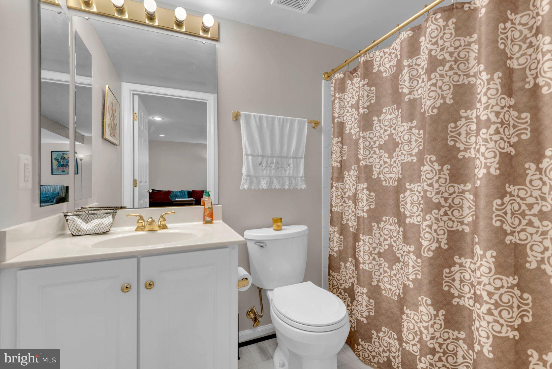 QUINCE ORCHARD PARK - Residential