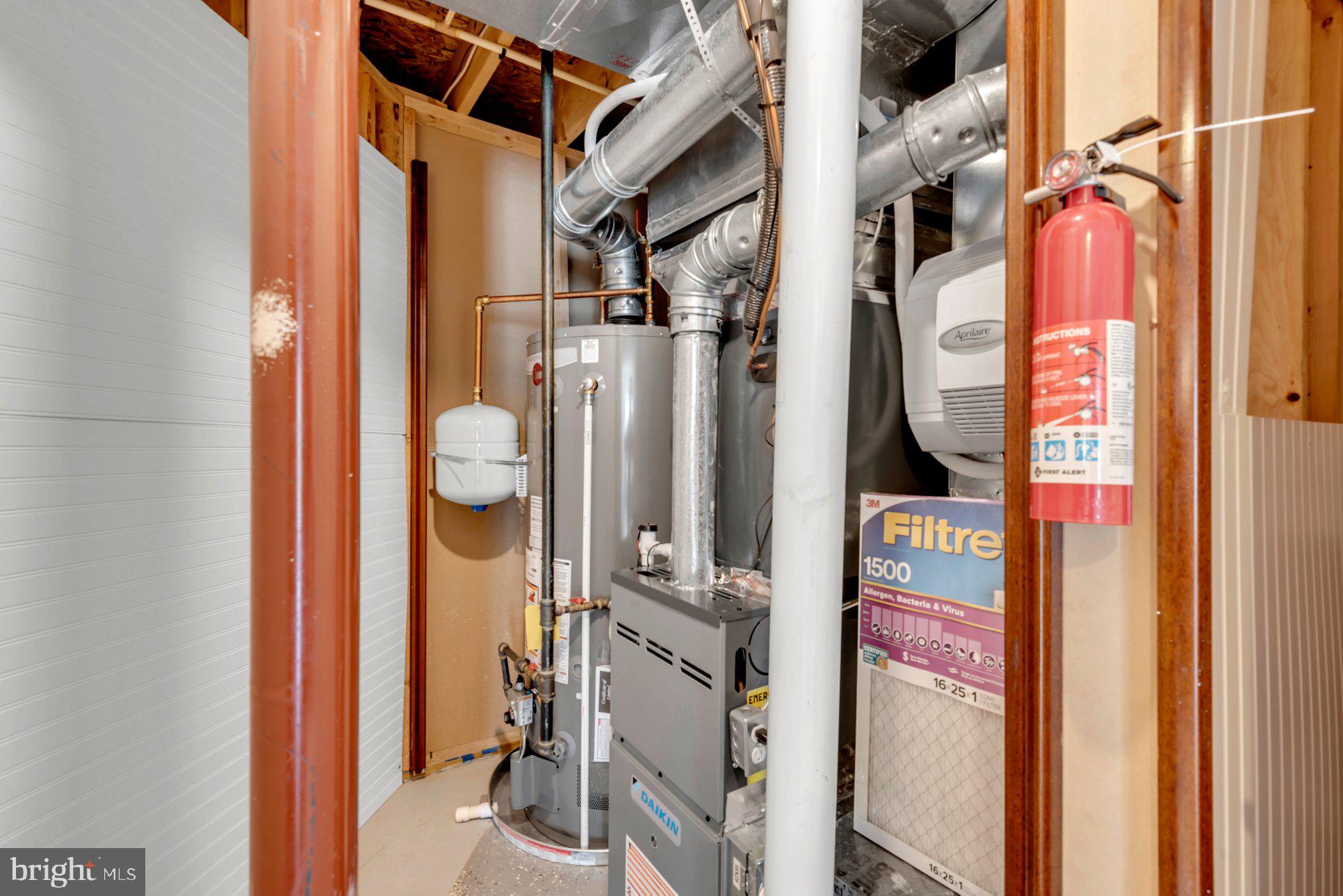 QUINCE ORCHARD PARK - Residential