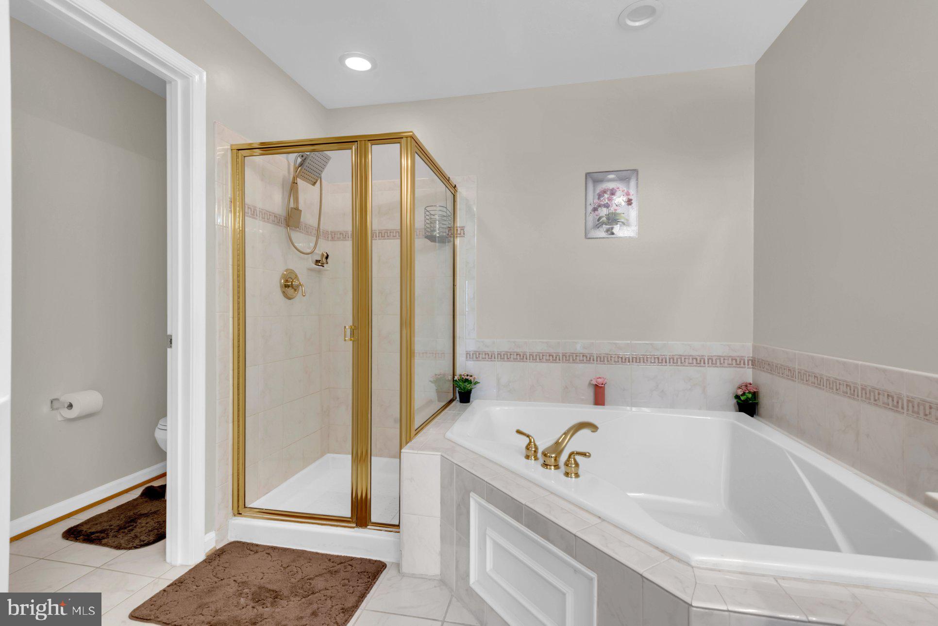 QUINCE ORCHARD PARK - Residential