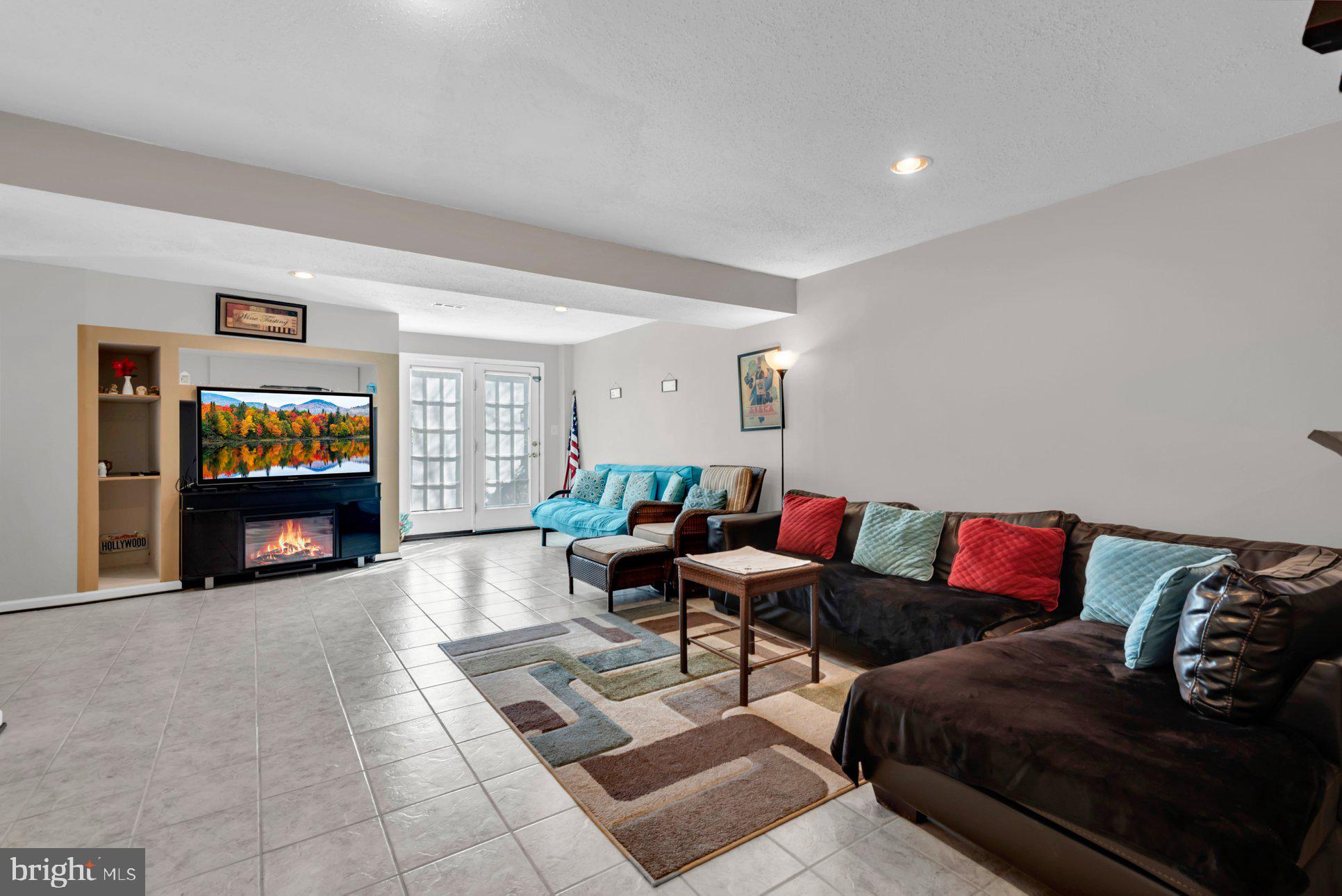 QUINCE ORCHARD PARK - Residential