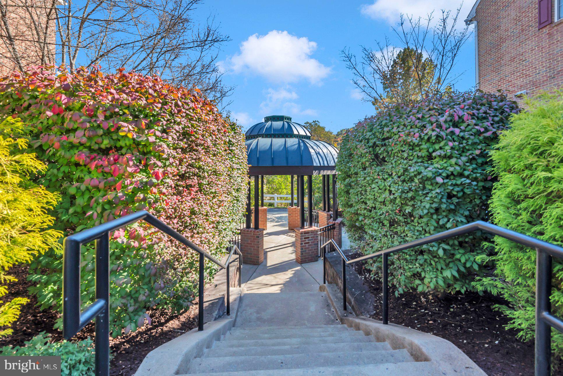 QUINCE ORCHARD PARK - Residential