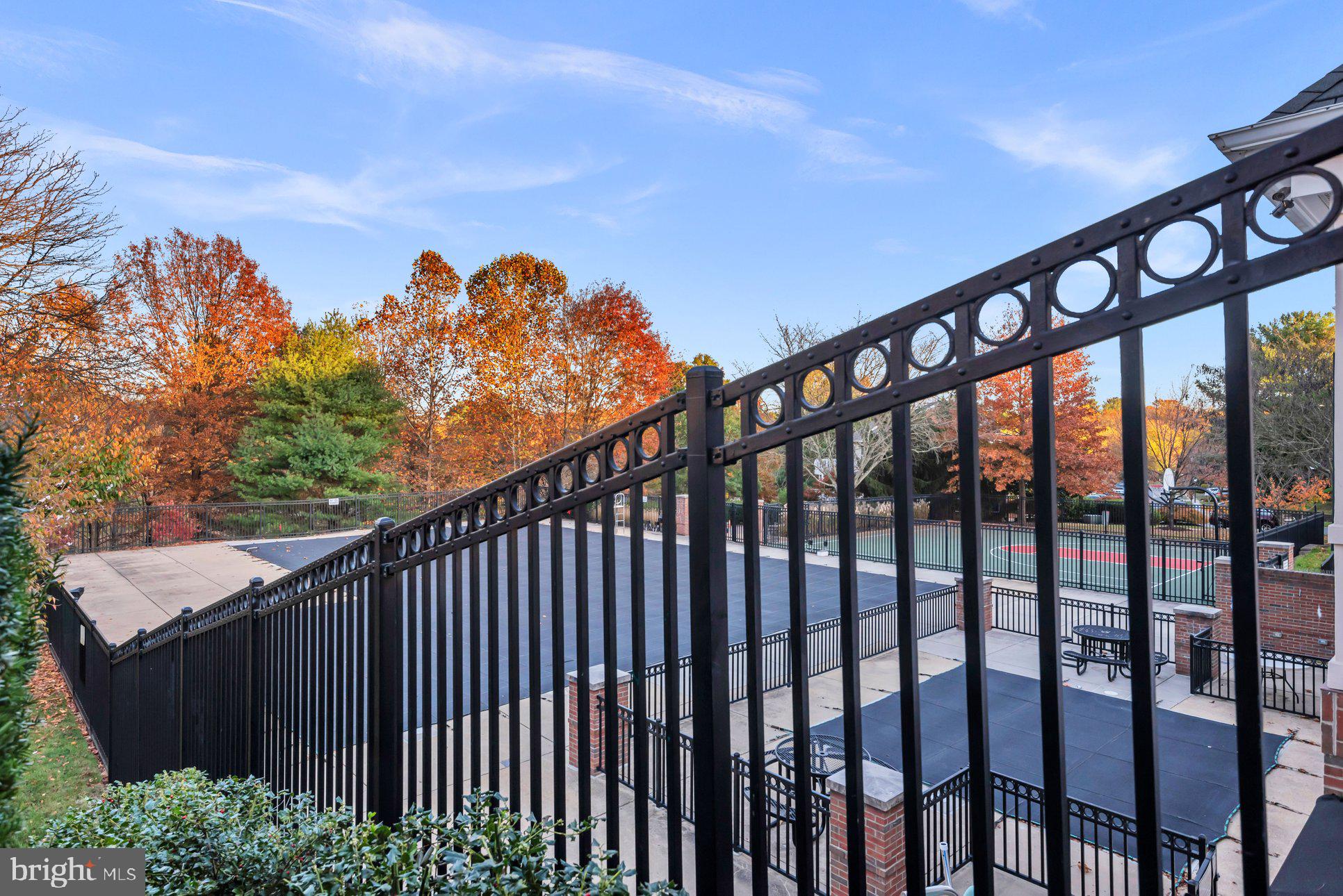 QUINCE ORCHARD PARK - Residential