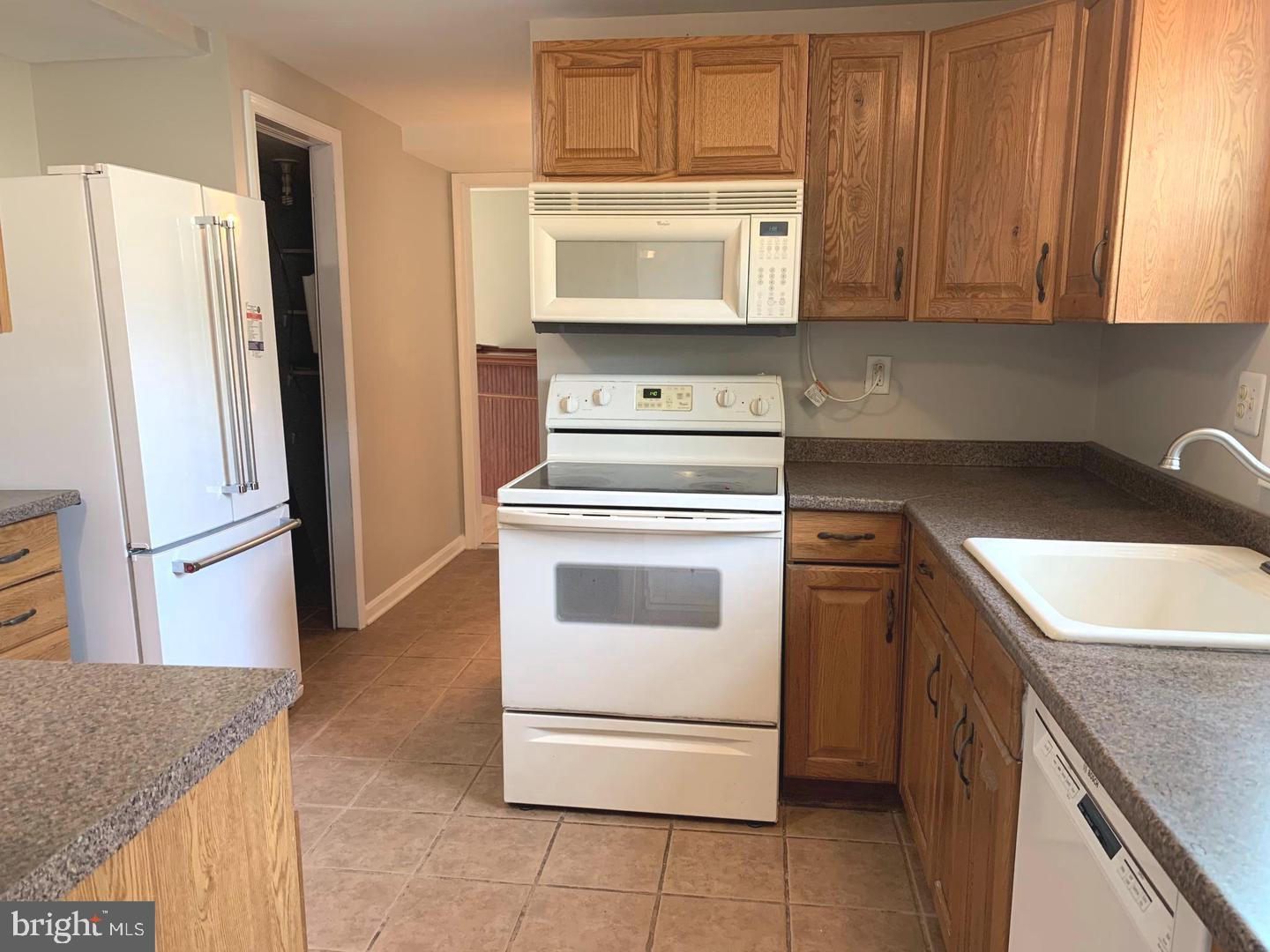 MAPLE RIDGE - Residential