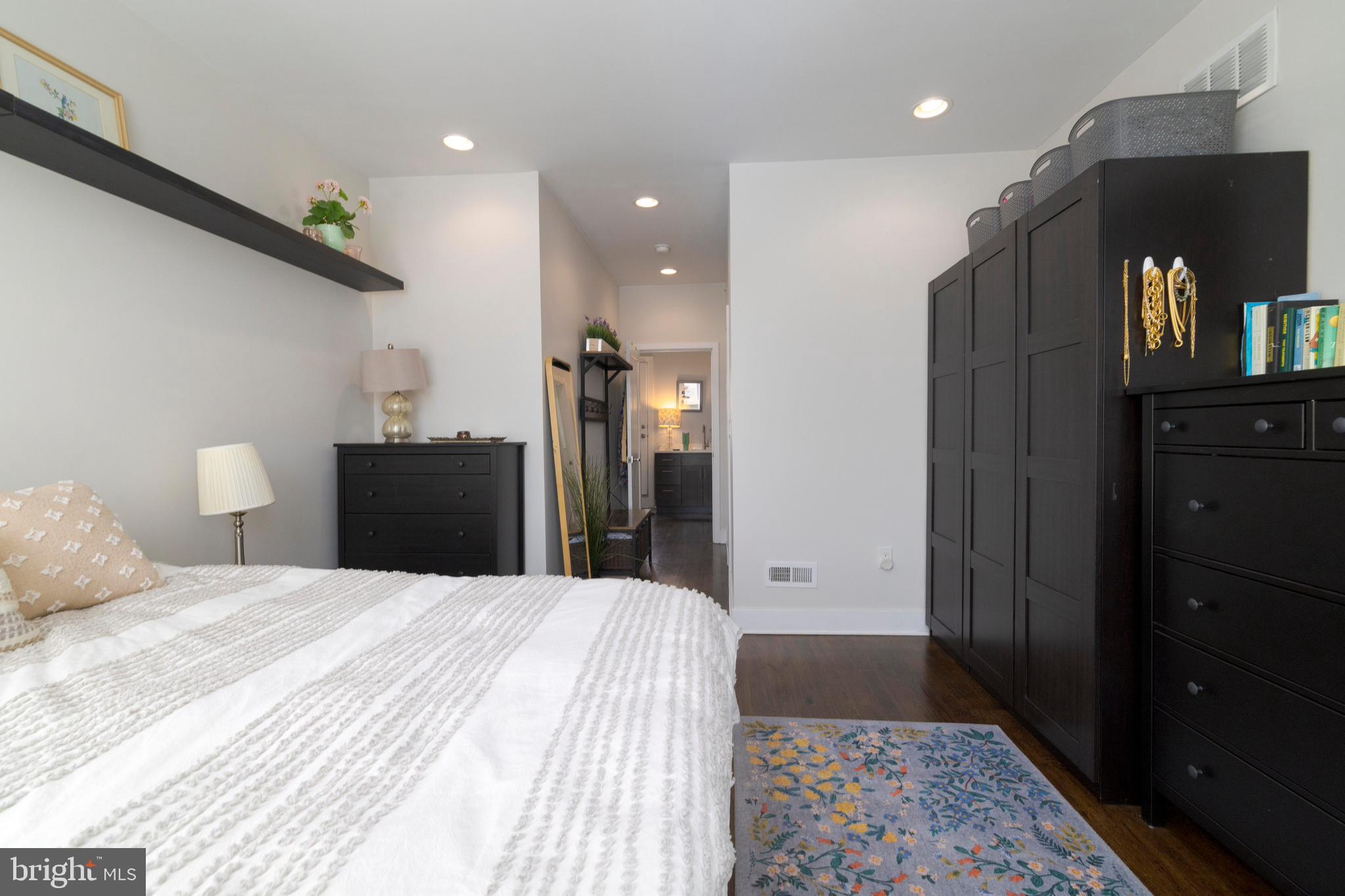 PASSYUNK SQUARE - Residential