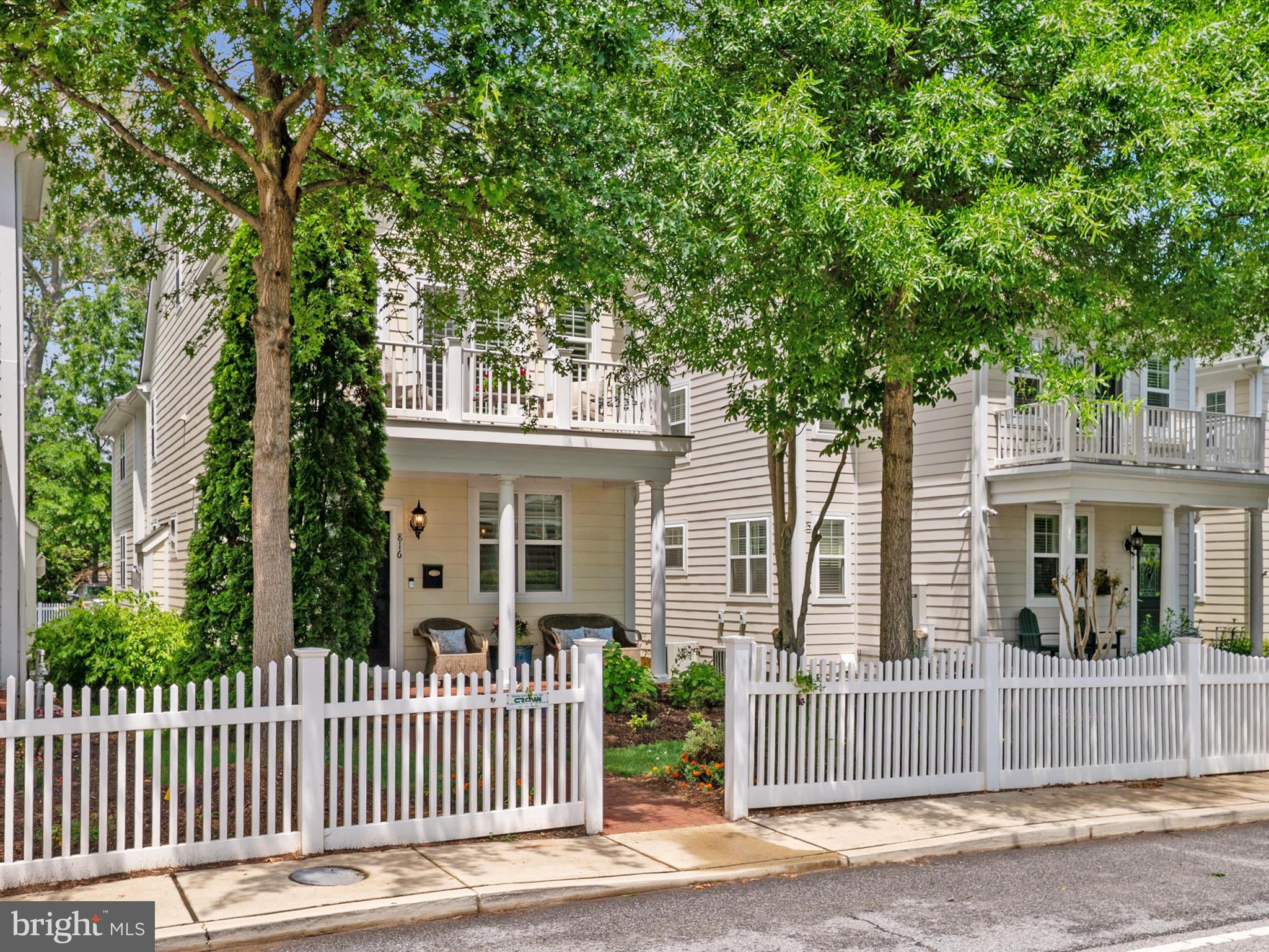 816 BAY RIDGE AVENUE