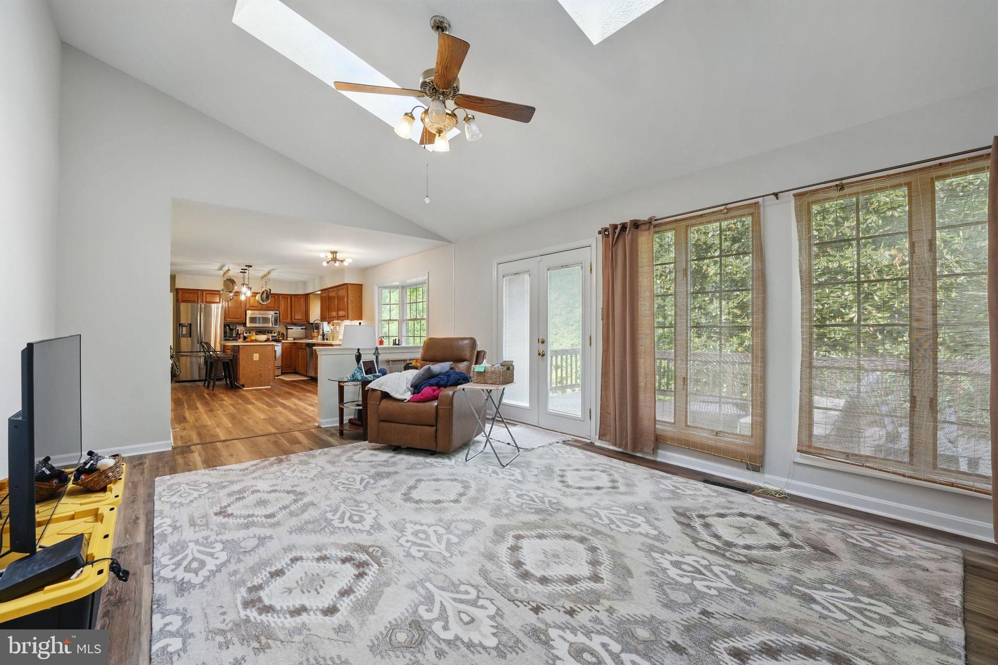 NEWPORT - Residential