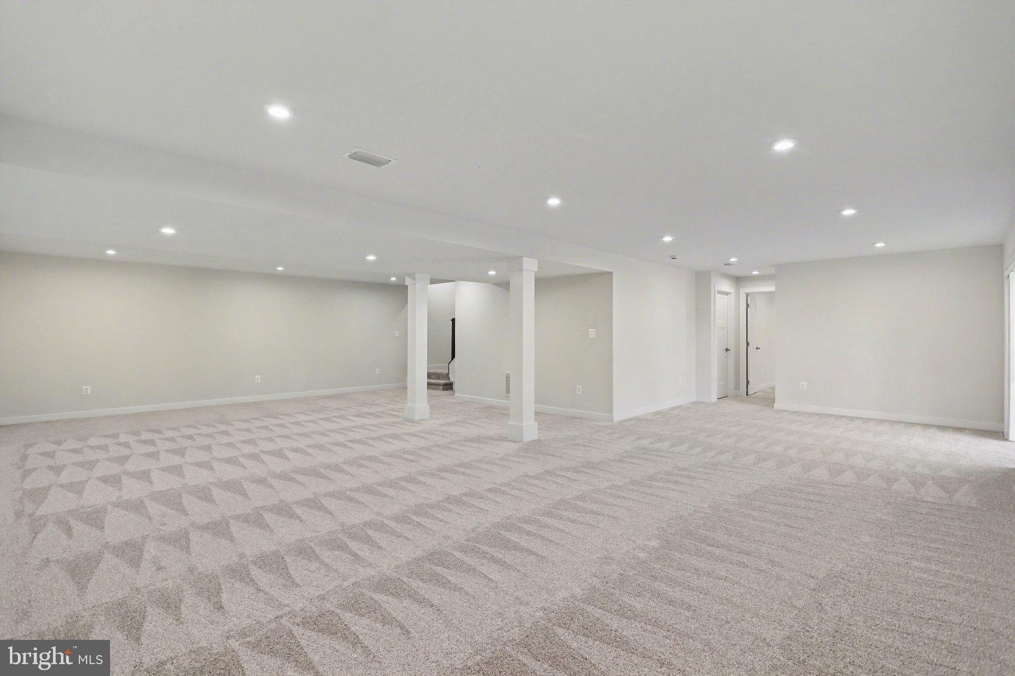 HIGH POINTE SOUTH - Residential