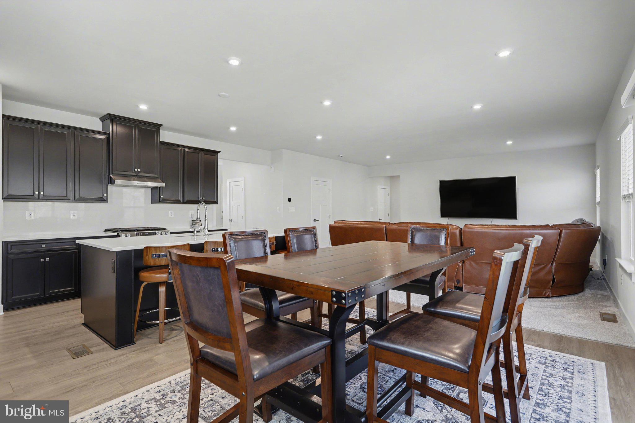 HIGH POINTE SOUTH - Residential