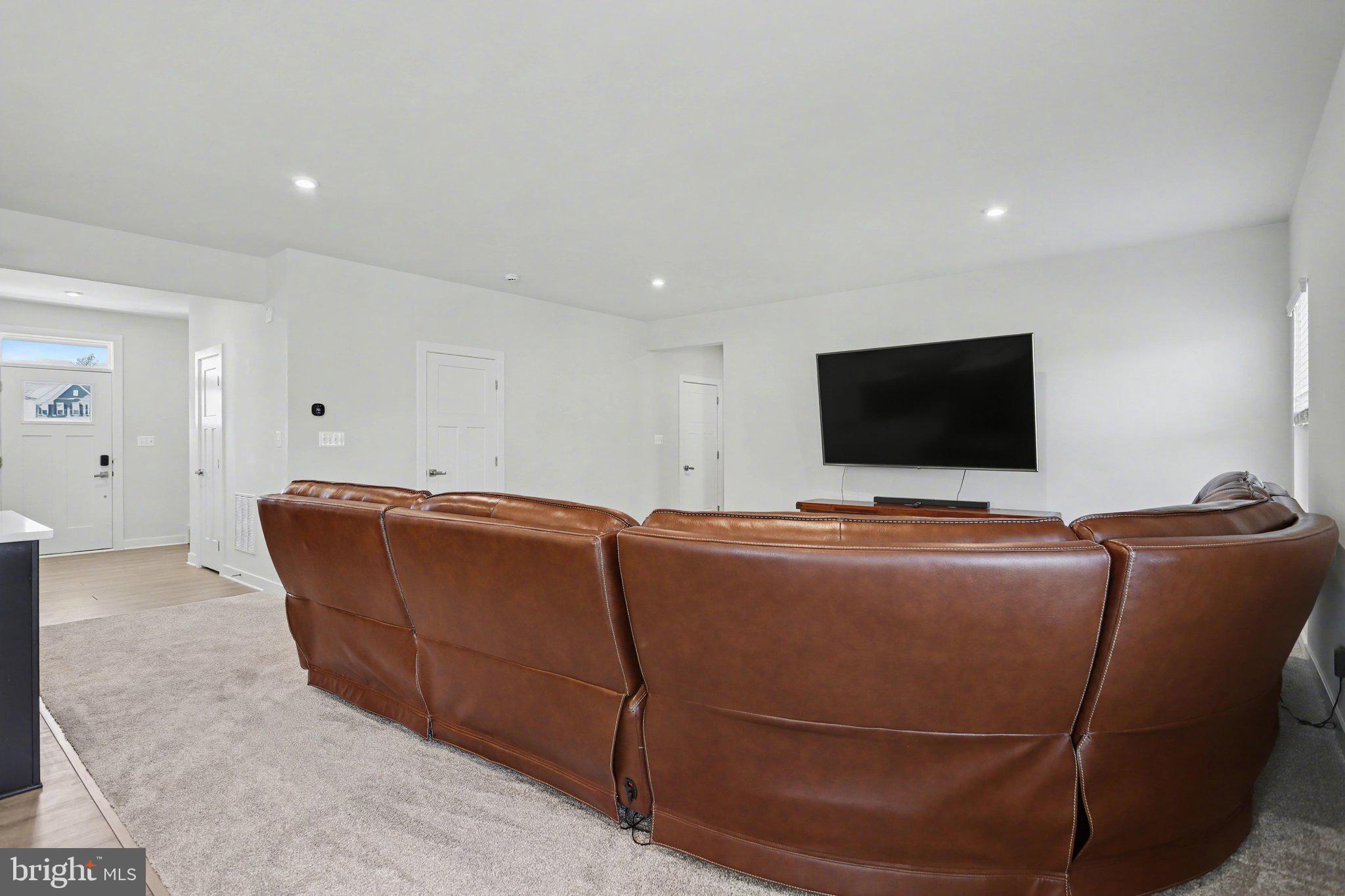 HIGH POINTE SOUTH - Residential