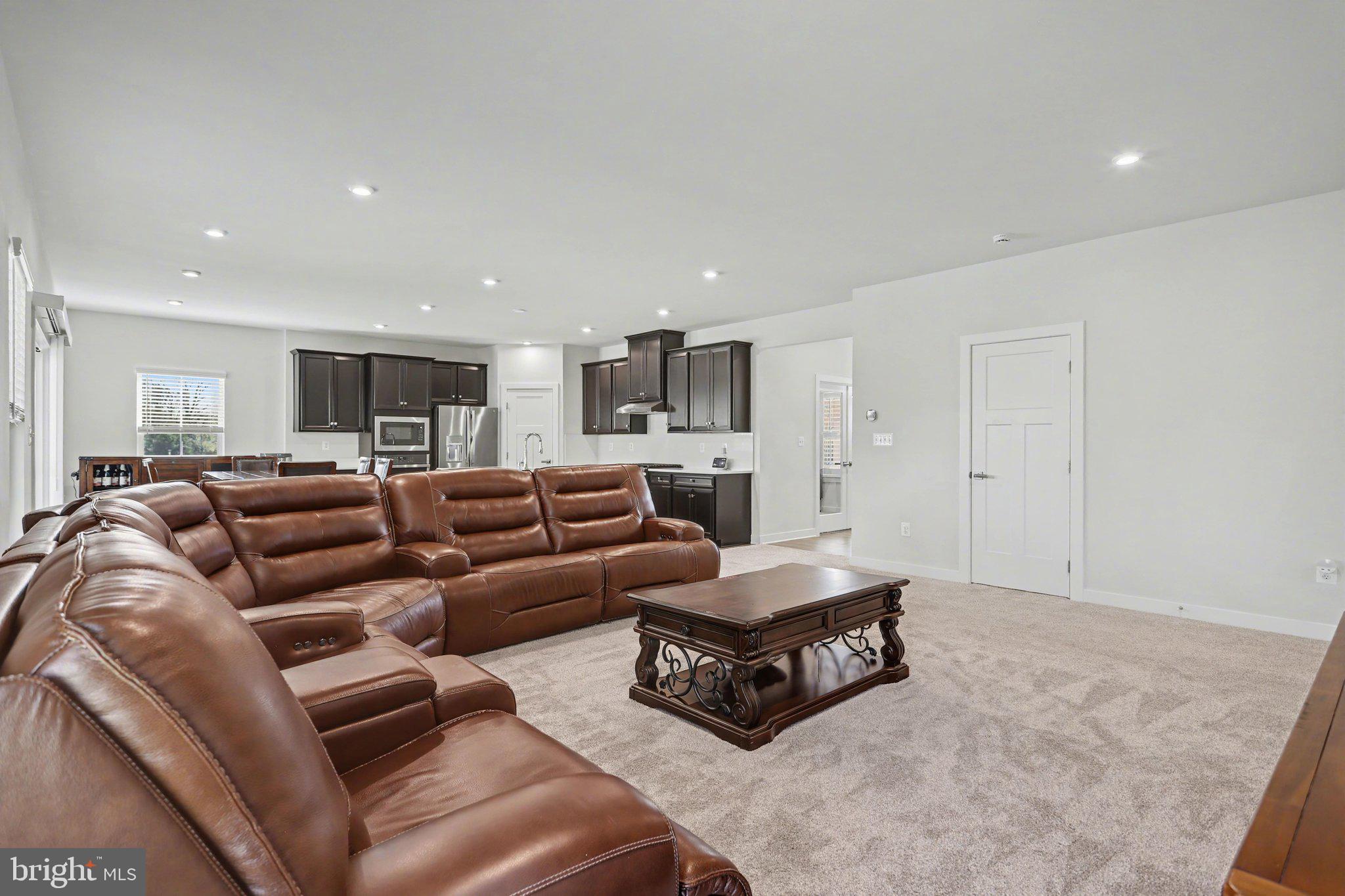 HIGH POINTE SOUTH - Residential