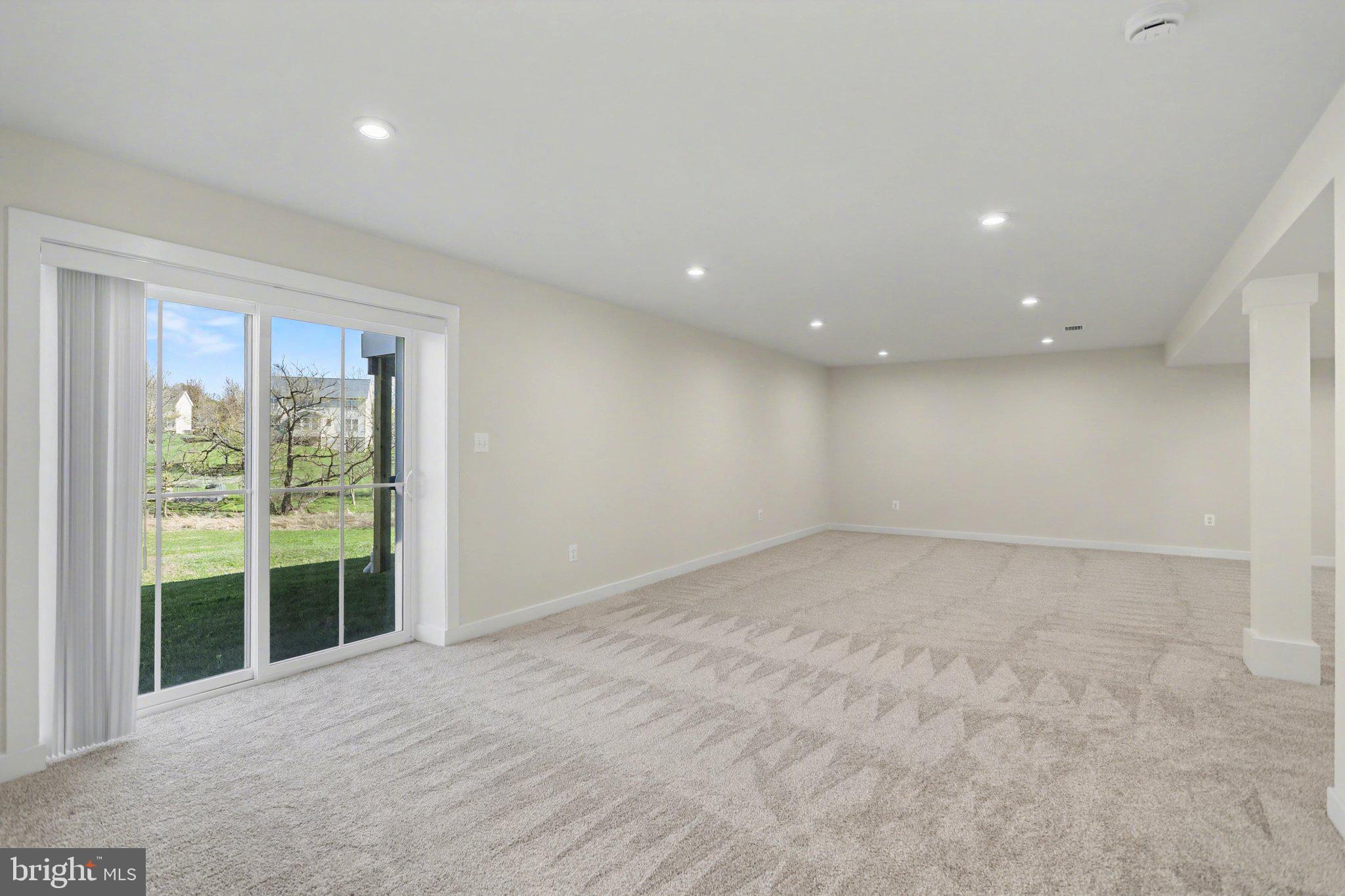 HIGH POINTE SOUTH - Residential