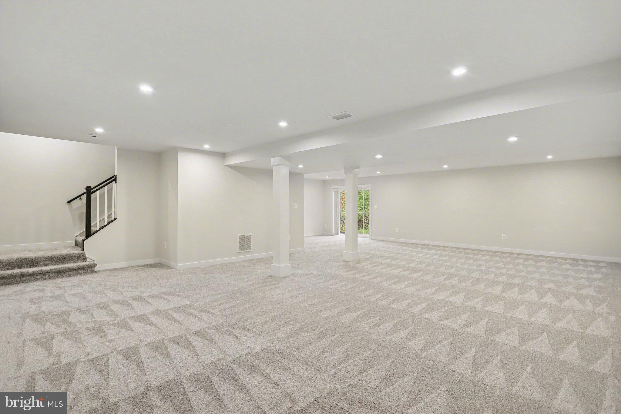 HIGH POINTE SOUTH - Residential