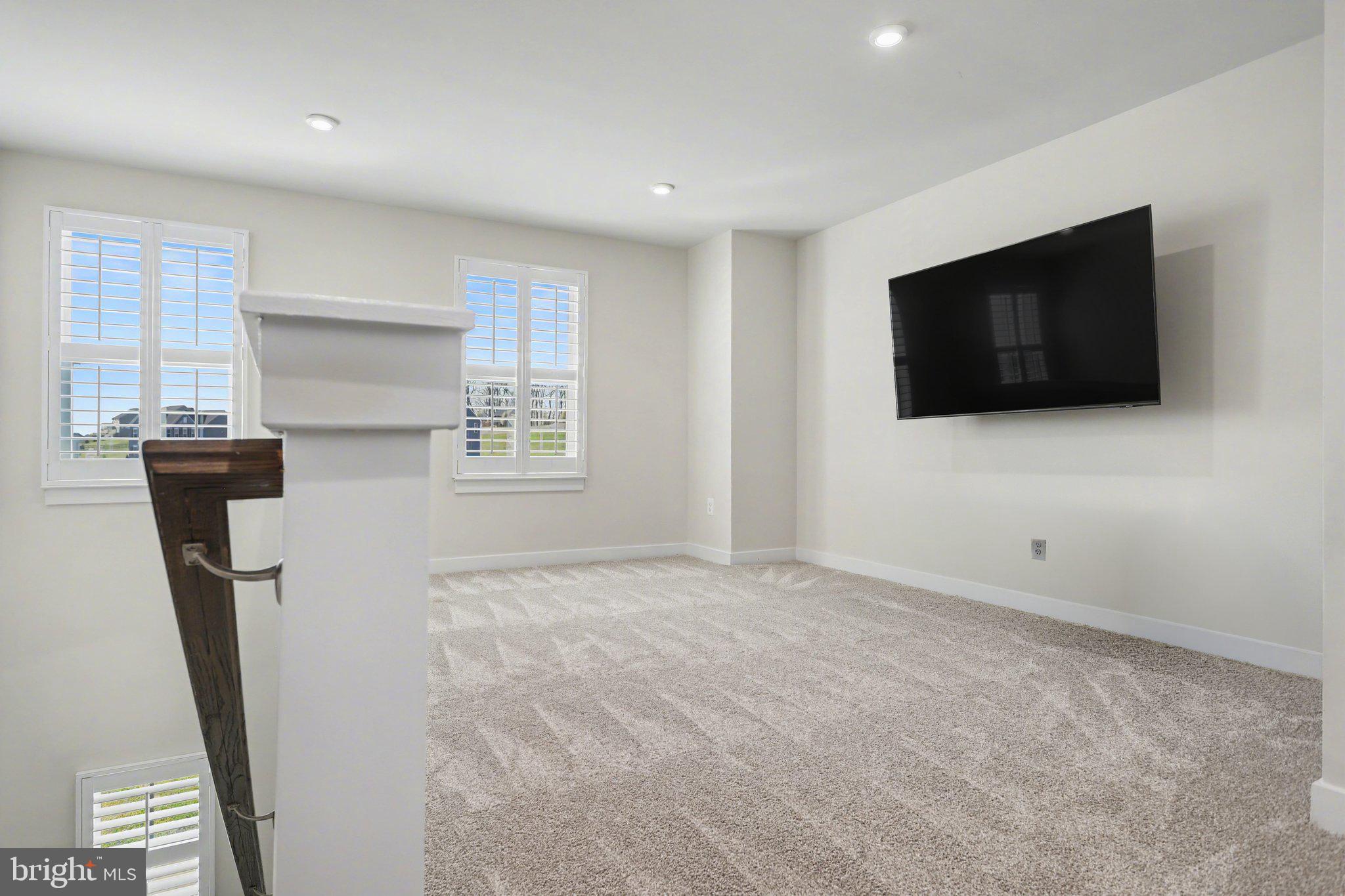 HIGH POINTE SOUTH - Residential