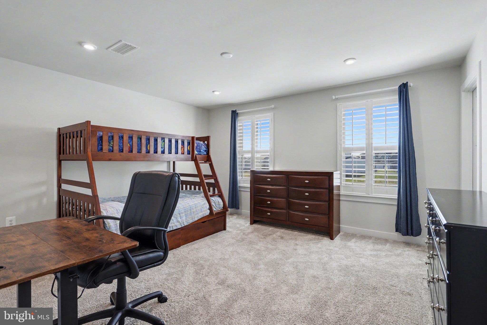 HIGH POINTE SOUTH - Residential