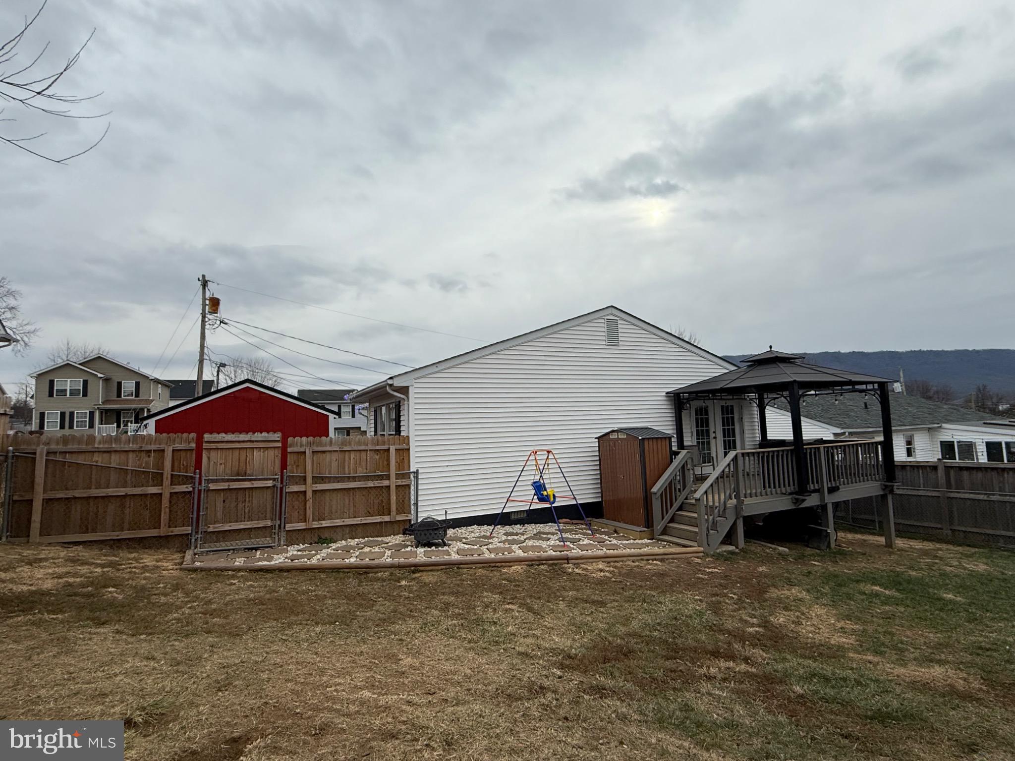 WOODLAWN - Residential