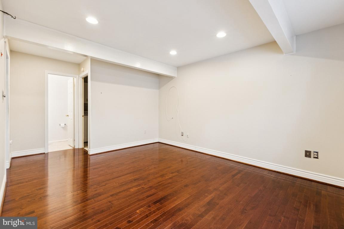 LAKE RIDGE - Residential