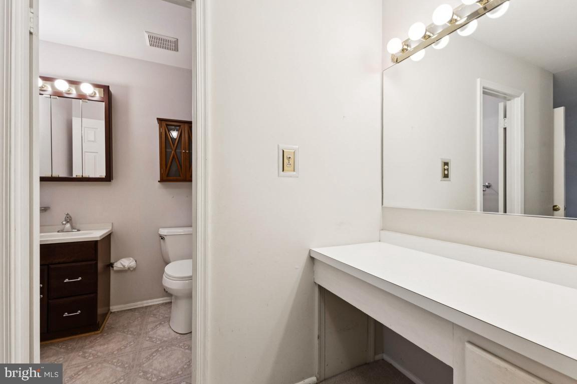 LAKE RIDGE - Residential