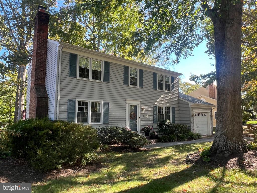 Photo of 11977 William And Mary Circle, WOODBRIDGE, VA 22192 (MLS # VAPW2105094)