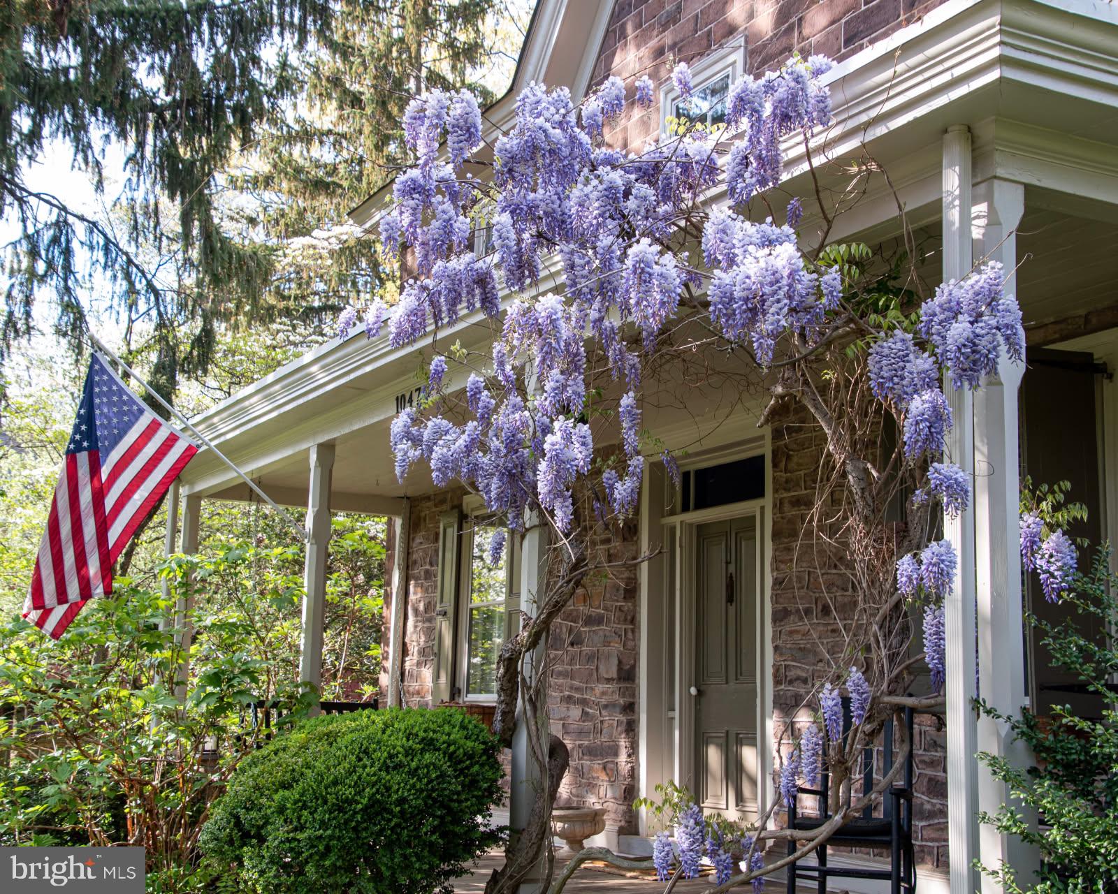 1047 COWPATH ROAD