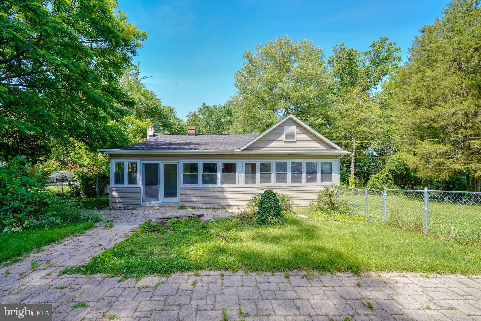 GLEN ISLE ESTATES - Residential