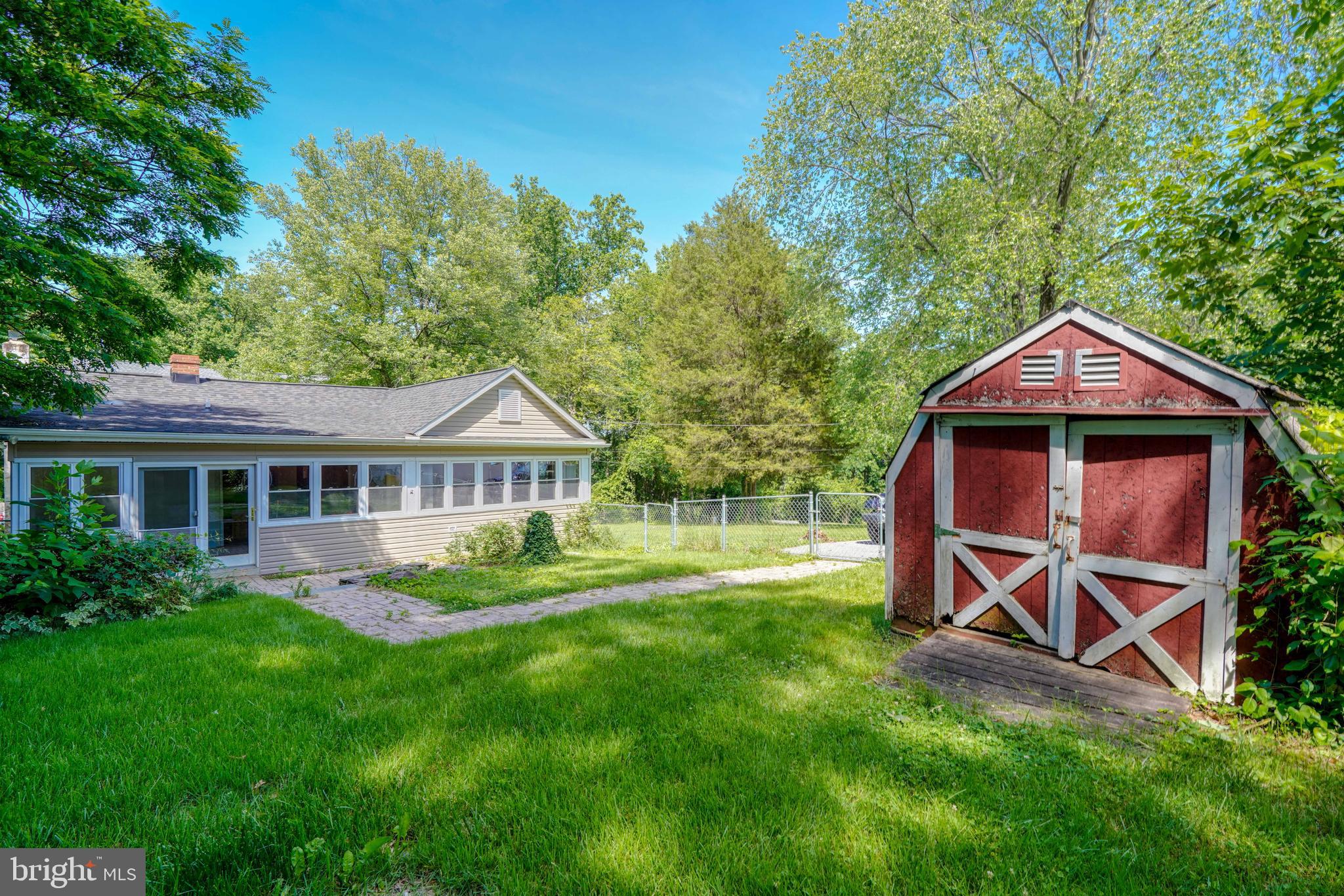 GLEN ISLE ESTATES - Residential