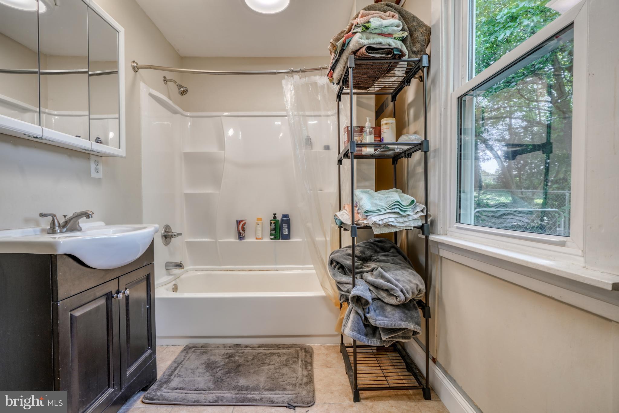 GLEN ISLE ESTATES - Residential