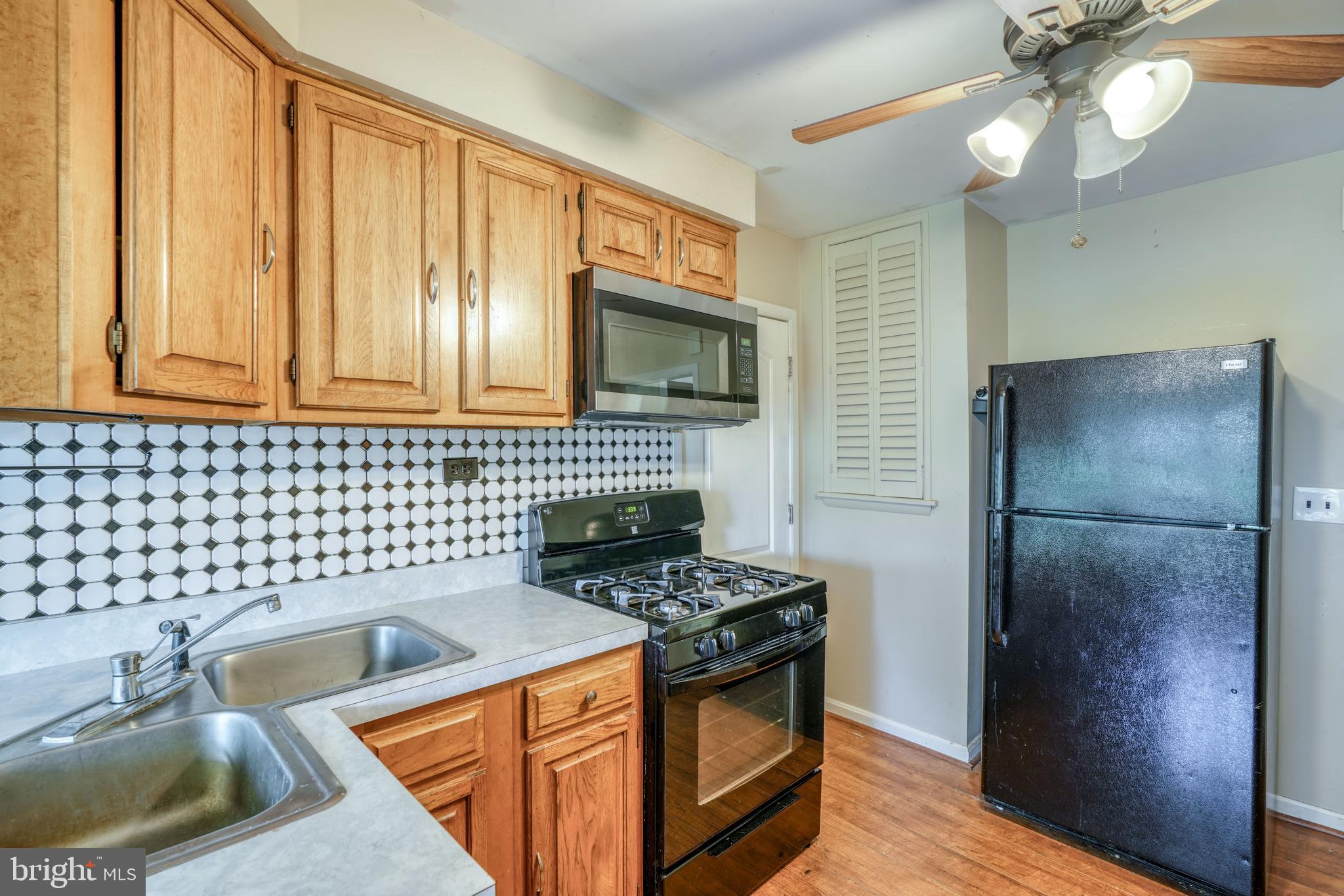 GLEN ISLE ESTATES - Residential