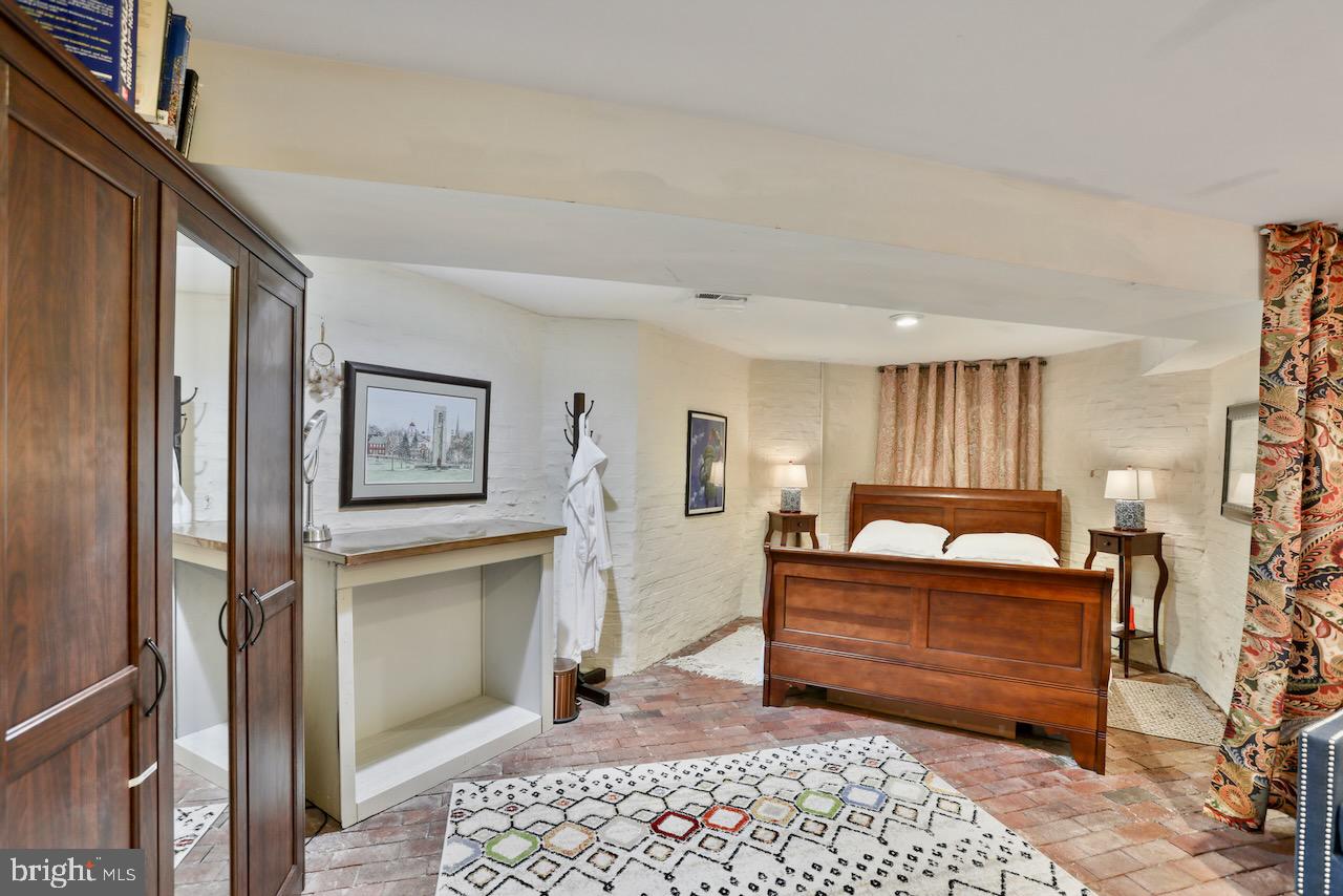 BAKER PARK - Residential