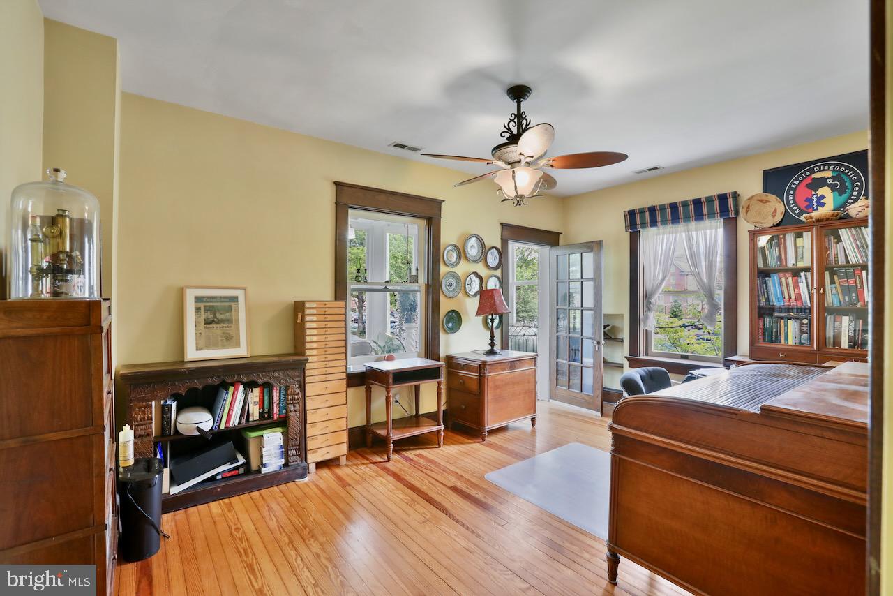 BAKER PARK - Residential