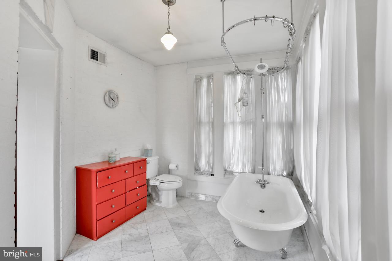 BAKER PARK - Residential