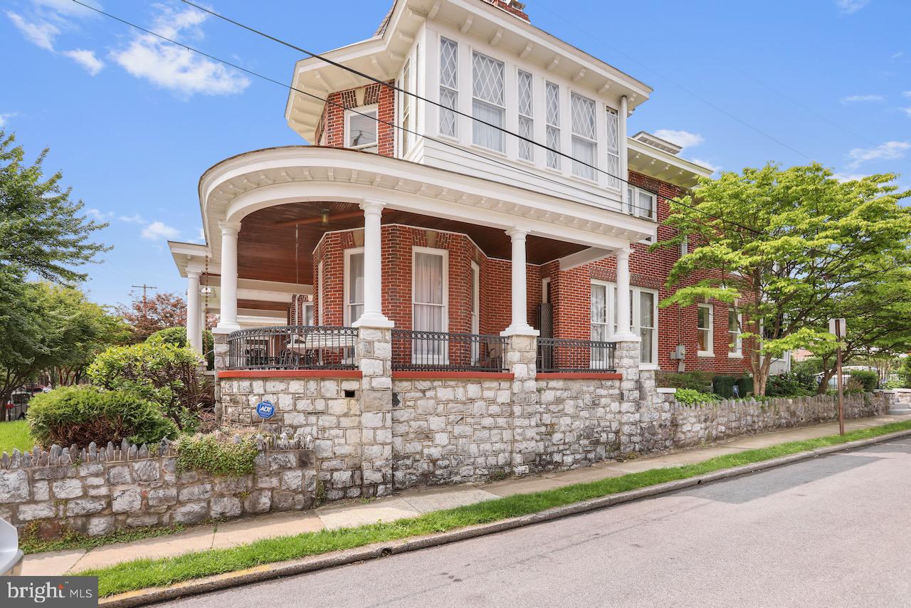 BAKER PARK - Residential