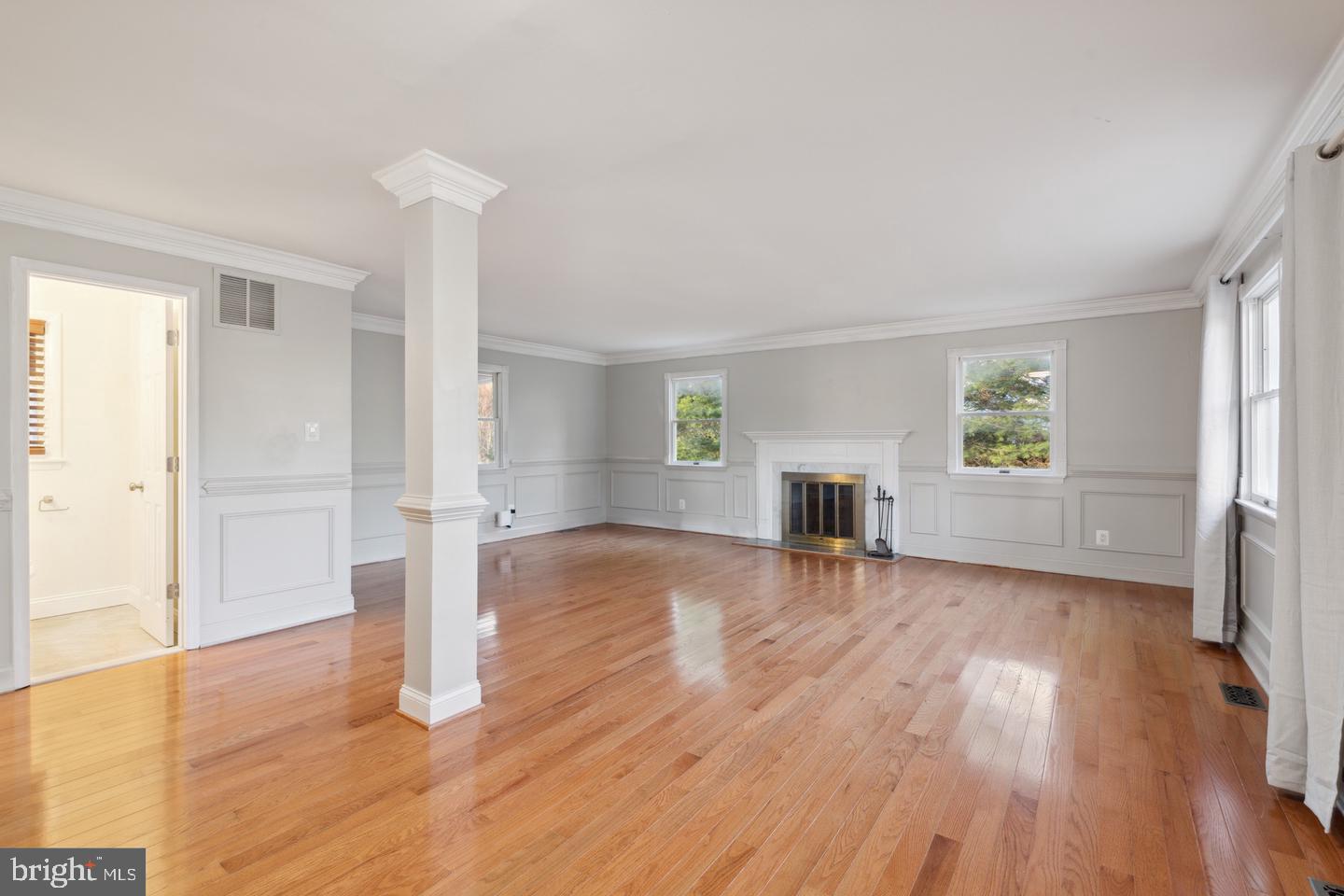 2220 TIMOTHY DRIVE