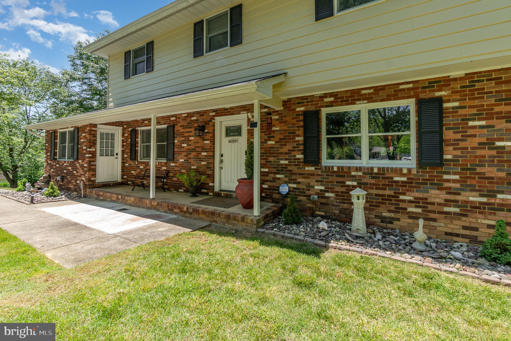 2220 TIMOTHY DRIVE