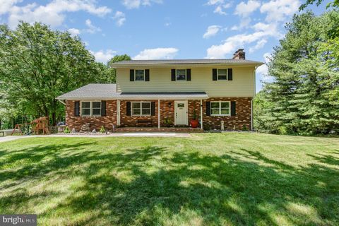 2220 TIMOTHY DRIVE WESTMINSTER MD 21157