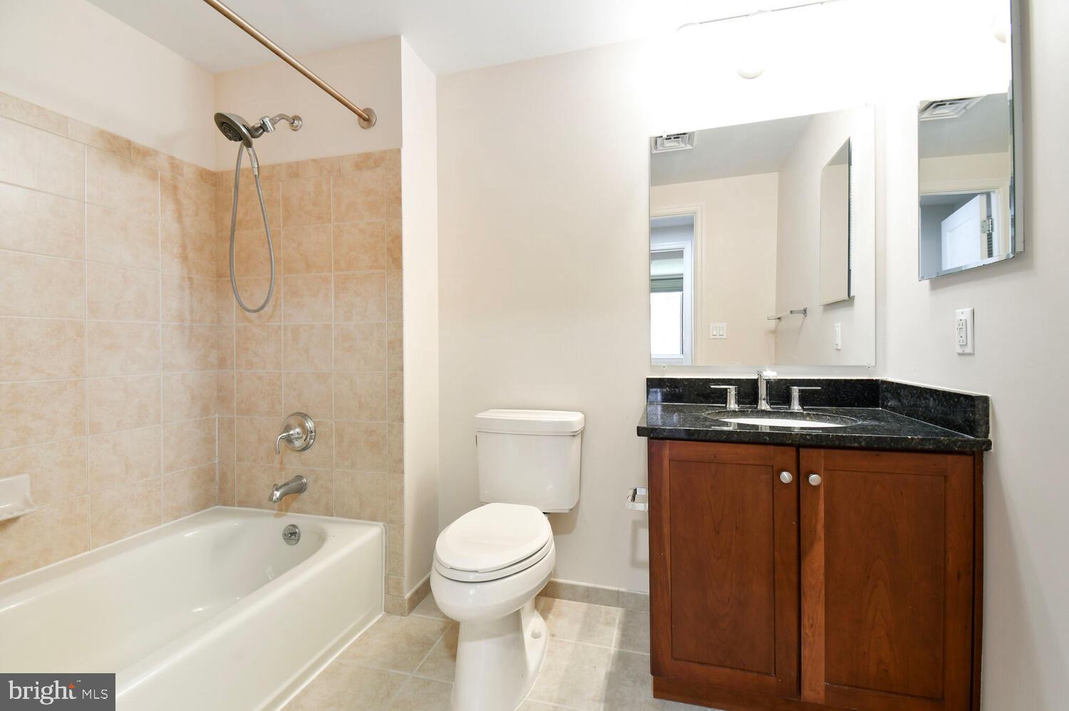 CLARENDON - Residential Lease