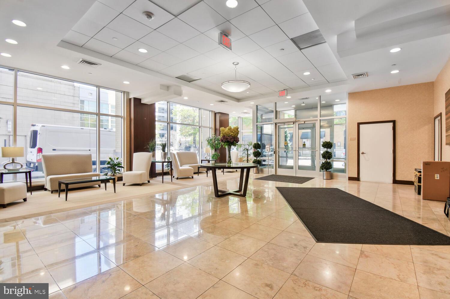 CLARENDON - Residential Lease