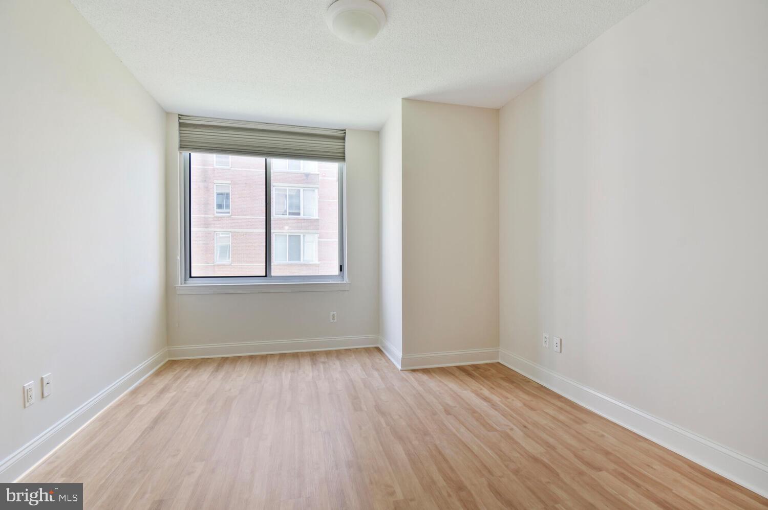 CLARENDON - Residential Lease