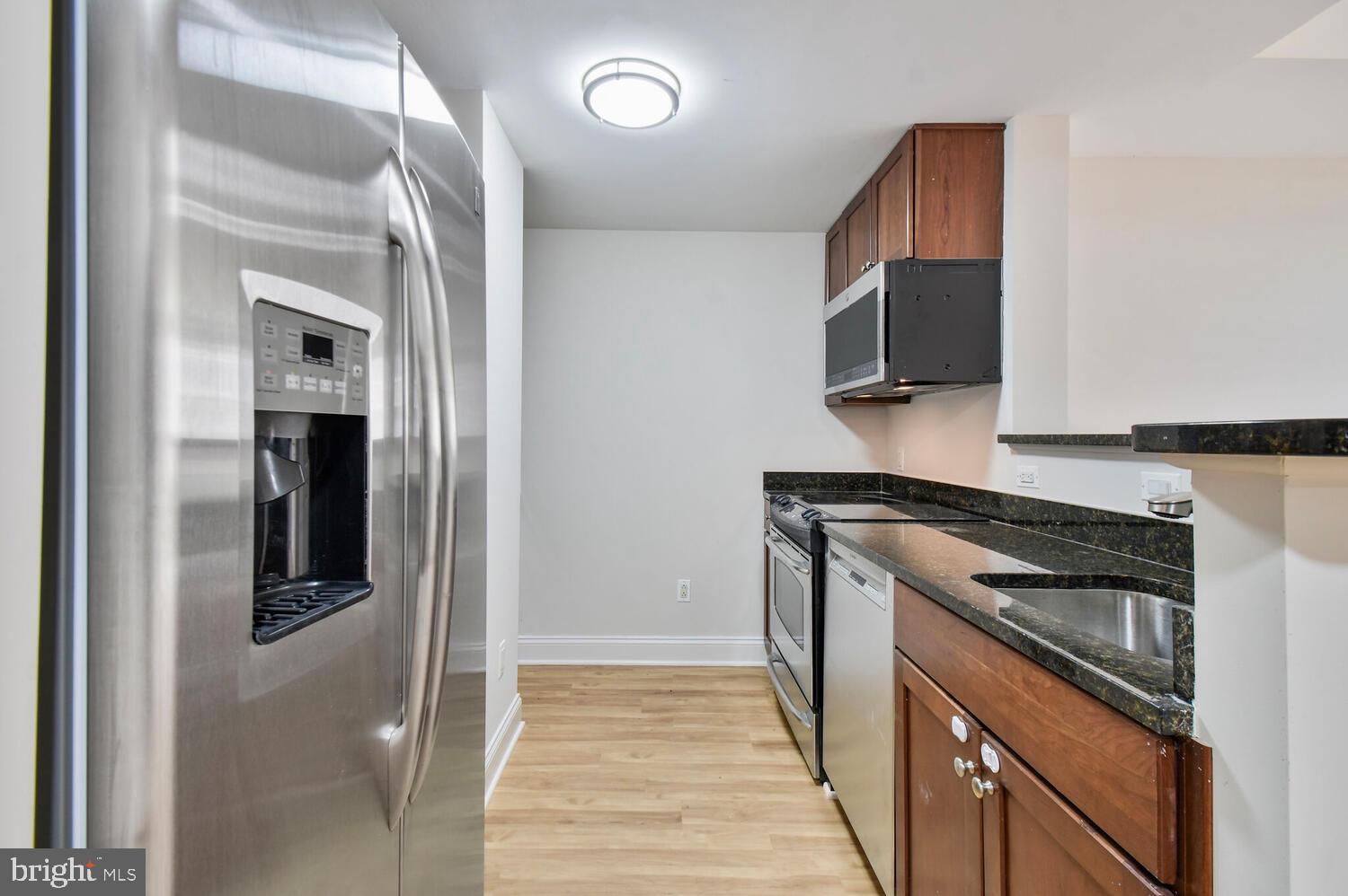 CLARENDON - Residential Lease