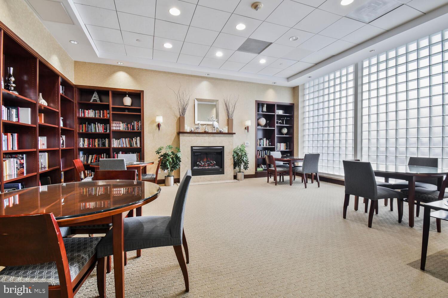 CLARENDON - Residential Lease