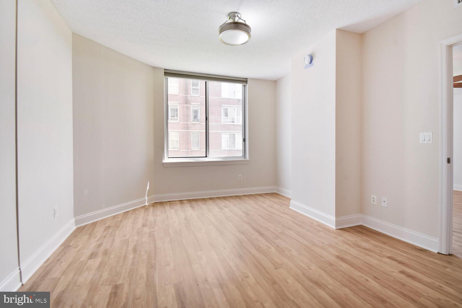 CLARENDON - Residential Lease