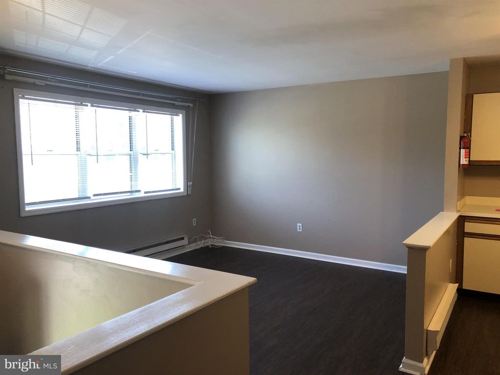 Photo of 124 Pickwick Place, MILLERSVILLE, PA 17551 (MLS # PALA2079322)