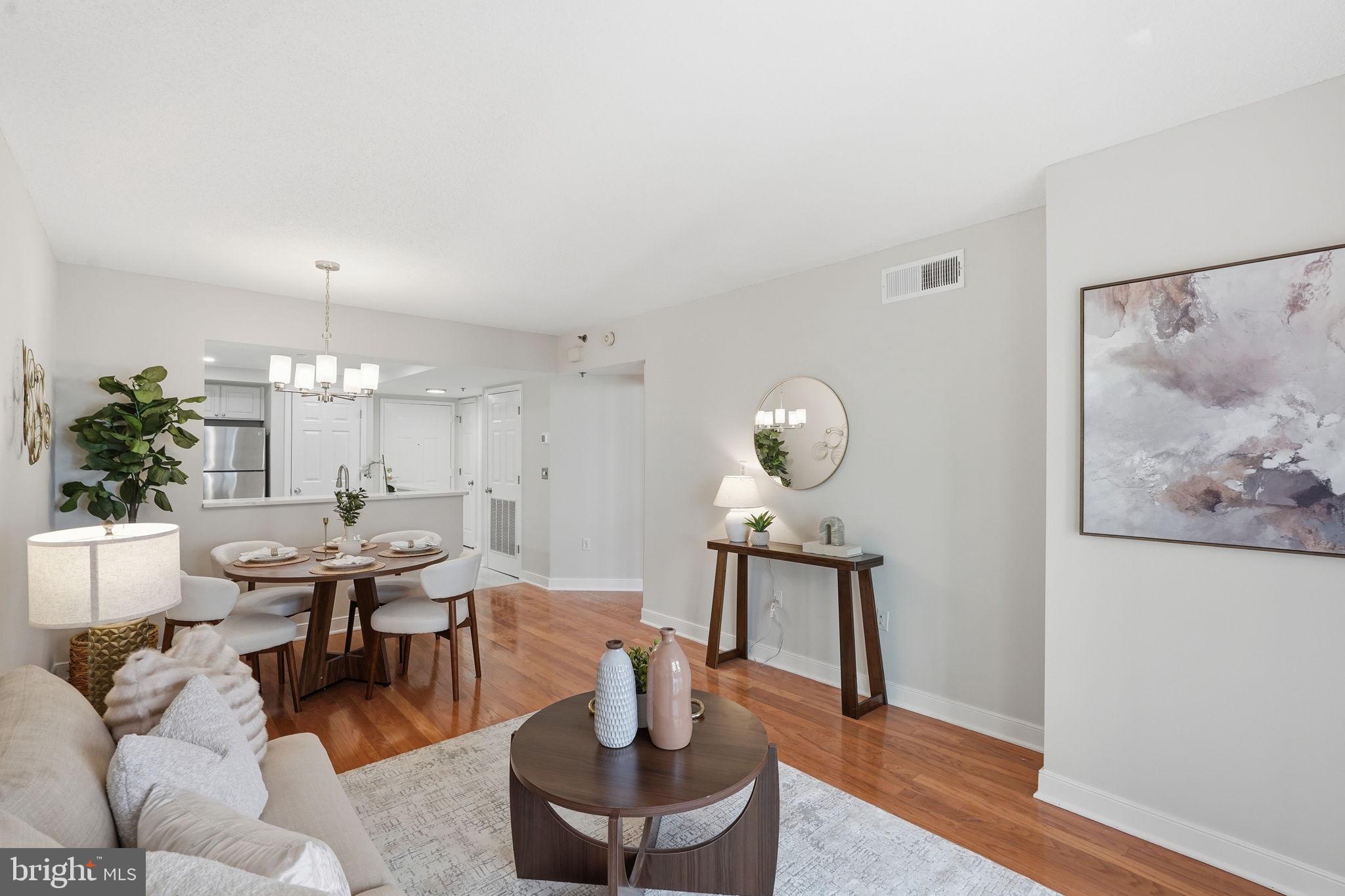 1045 N UTAH STREET 2-303