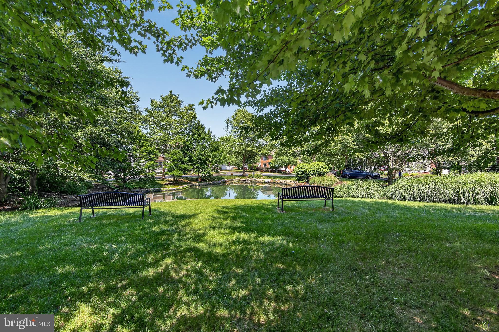 477 FAIRMONT DRIVE