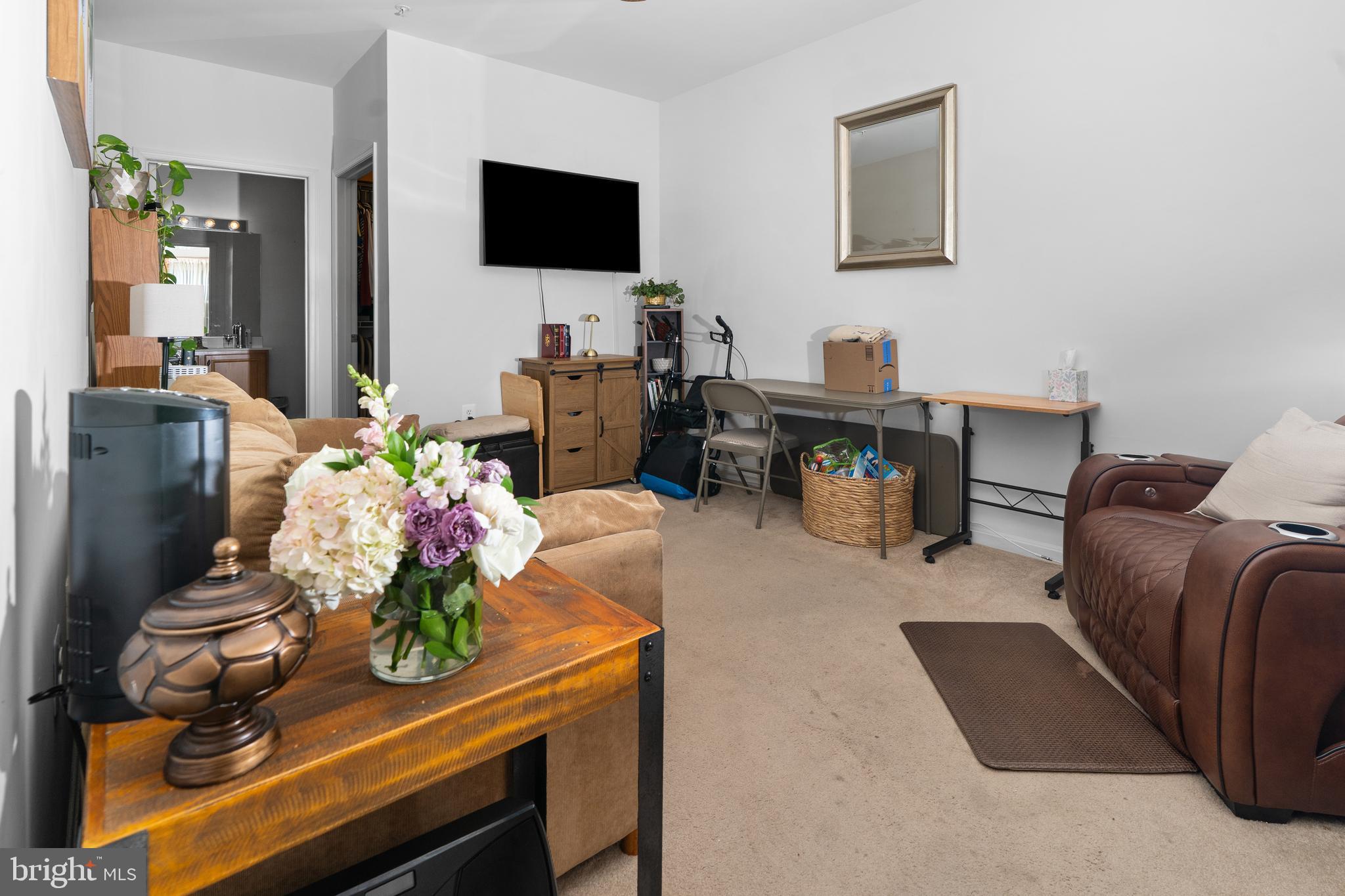 CAMERON GROVE - Residential