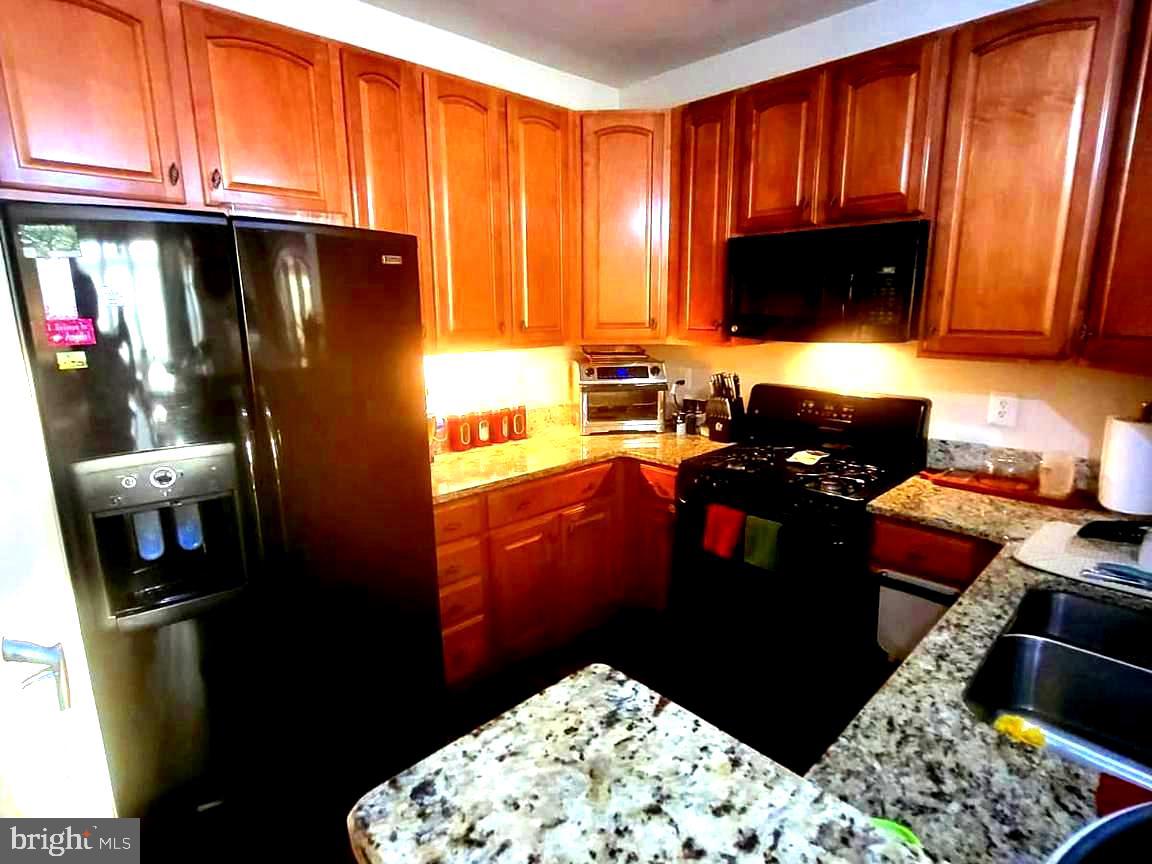 CAMERON GROVE - Residential