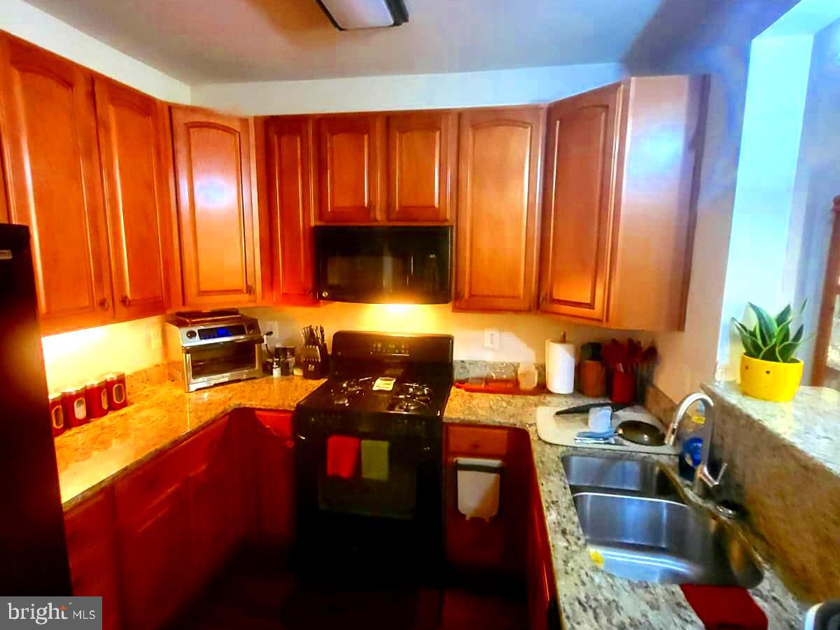 CAMERON GROVE - Residential